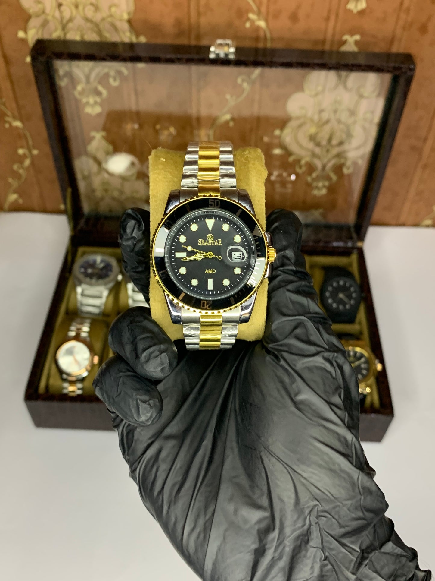 Seastar Two-Tone Rotatable Dial Watch – Golden & Black | Golden & Green