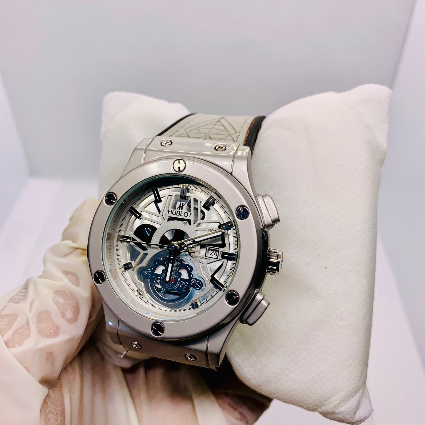 Luxury Hublot Style Men’s Watch with Master Lock, Faux Leather Strap & Aluminum Dial