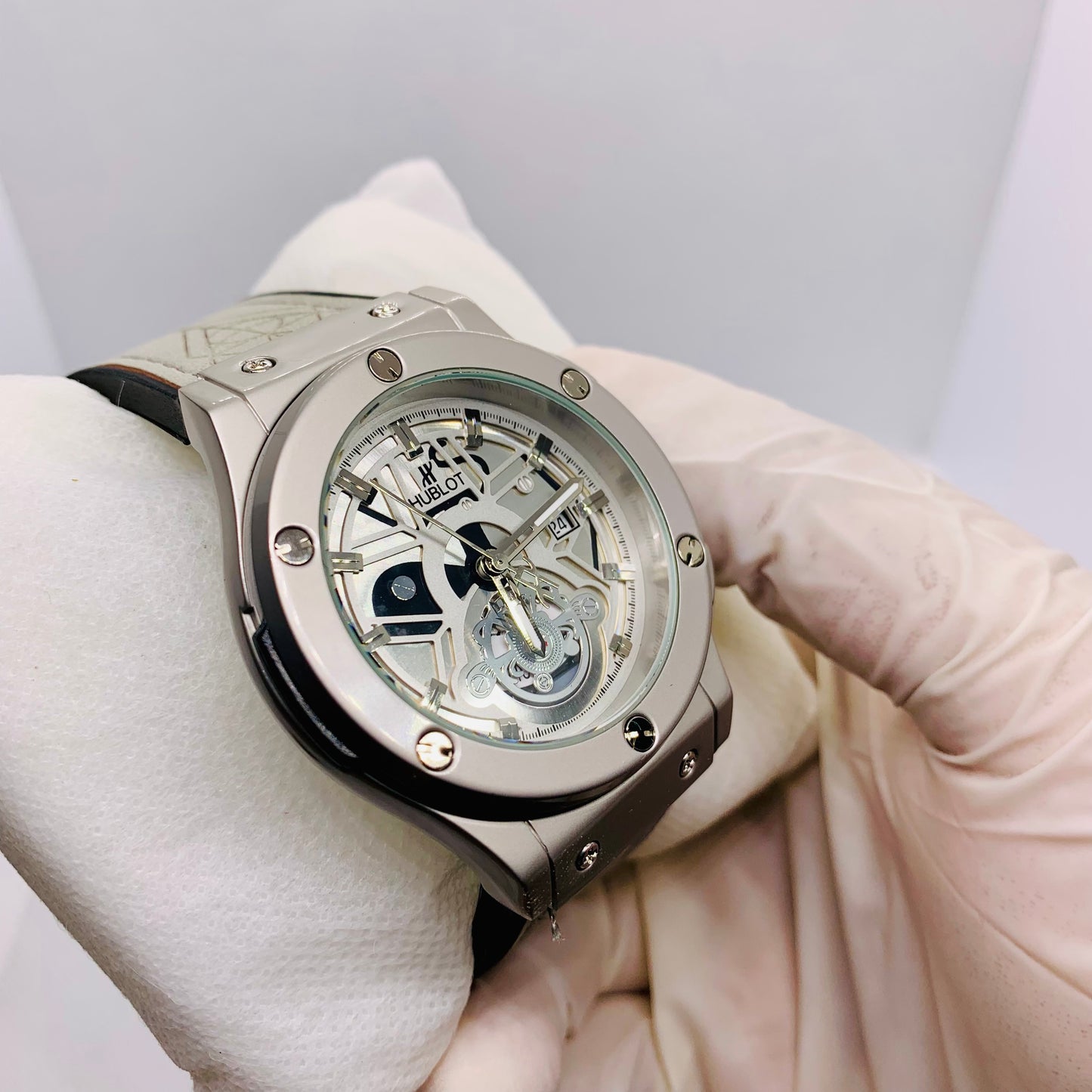 Luxury Hublot Style Men’s Watch with Master Lock, Faux Leather Strap & Aluminum Dial