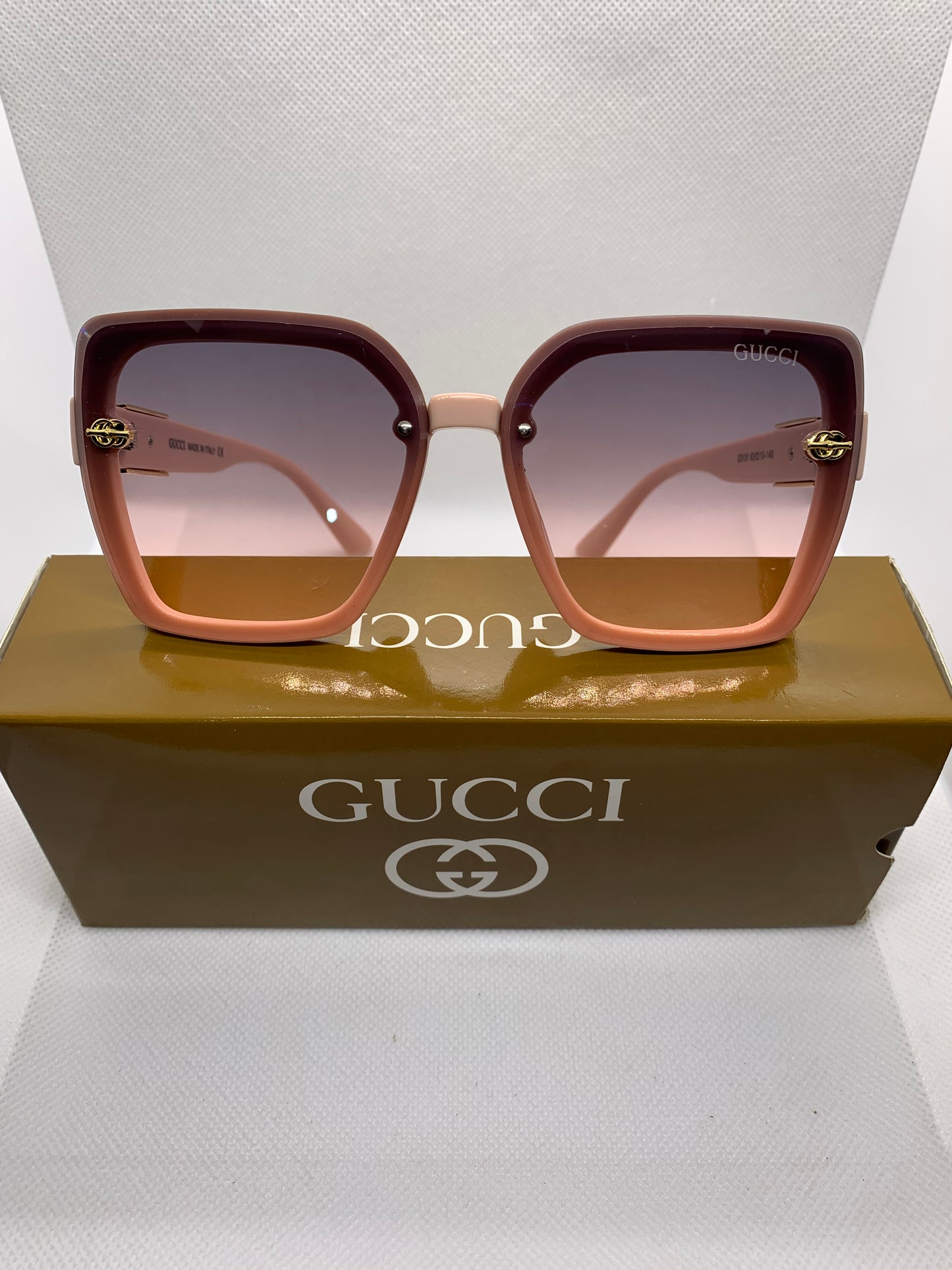 Gucci Women’s Pink Luxury Glasses – Fashion Eyewear