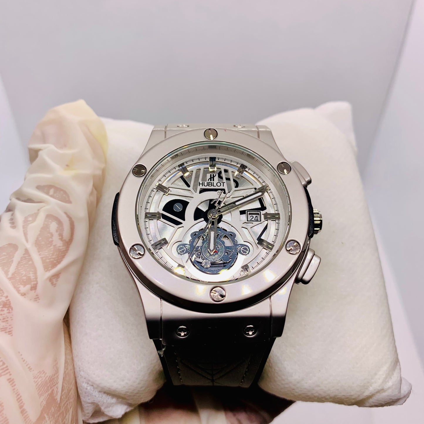 Luxury Hublot Style Men’s Watch with Master Lock, Faux Leather Strap & Aluminum Dial