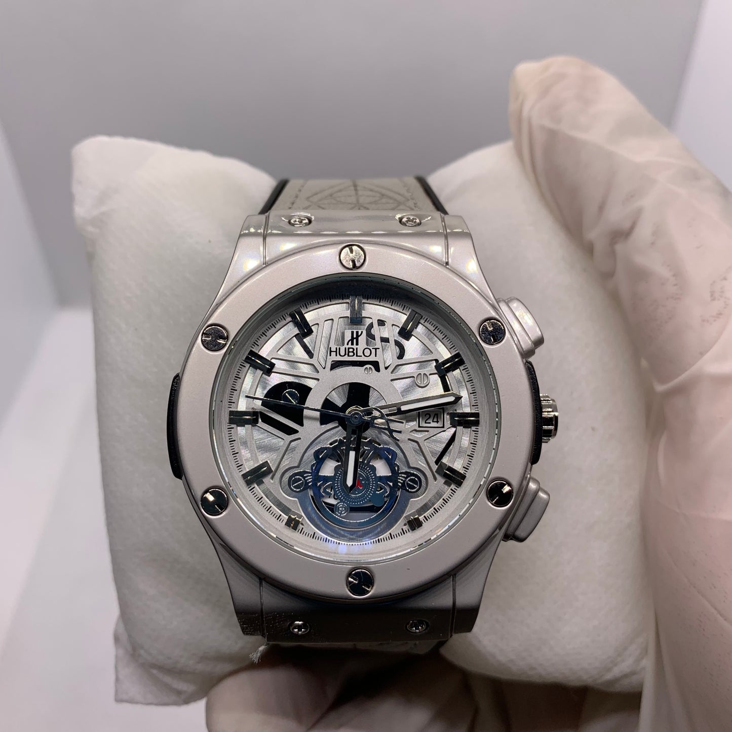 Luxury Hublot Style Men’s Watch with Master Lock, Faux Leather Strap & Aluminum Dial