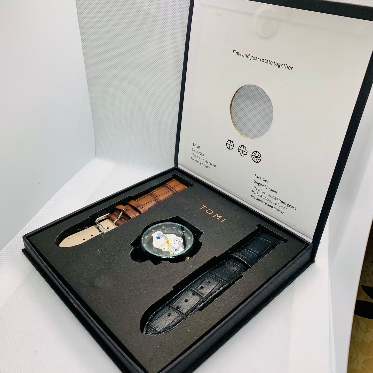 Tomi Luxury Men’s Watch – Premium Dial with Dual Straps & Gift Box