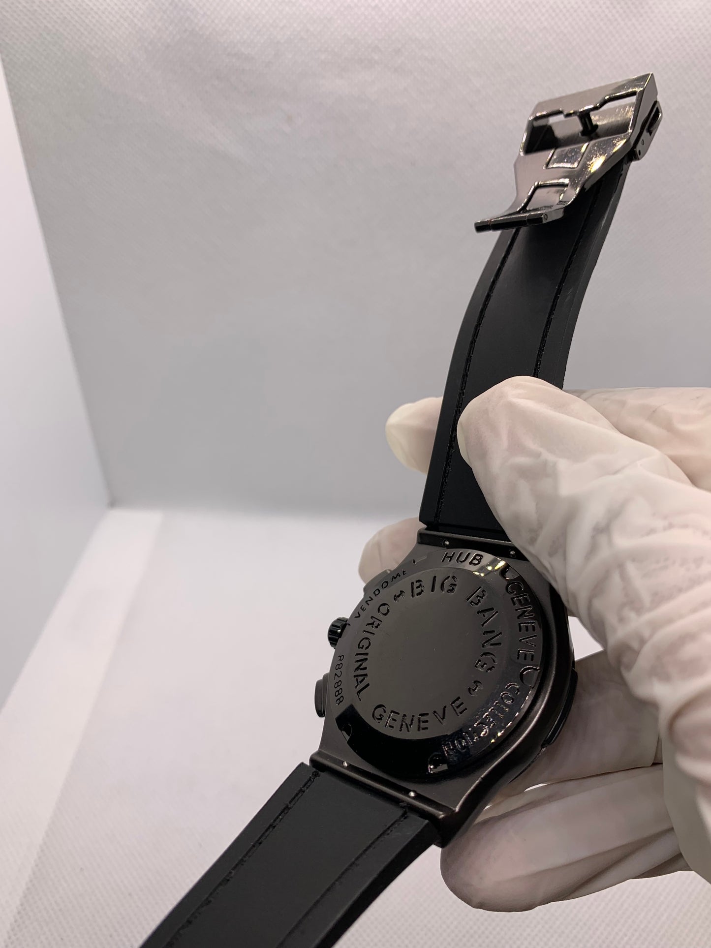 Luxury Hublot Style Men’s Watch with Master Lock, Faux Leather Strap & Aluminum Dial