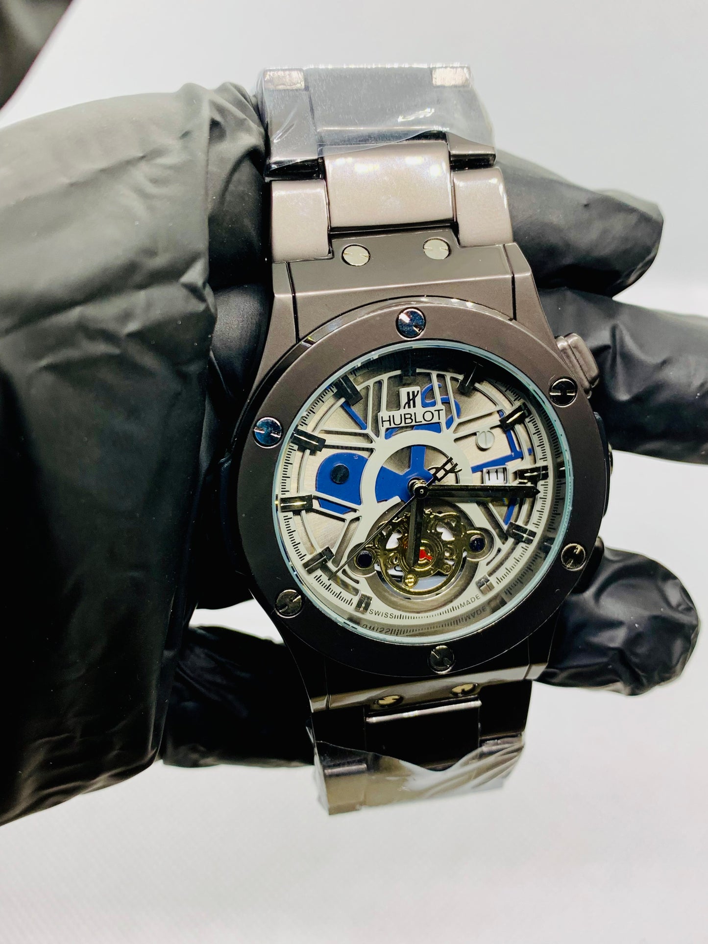 Hublot Grey Chrono — Luxury Men’s Chronograph Watch with Grey Dial & Black Metallic Body