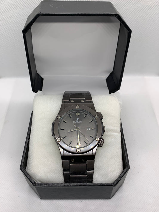 Hublot Noir Quartz — Luxury Men’s Watch with Black Dial & Black Strap