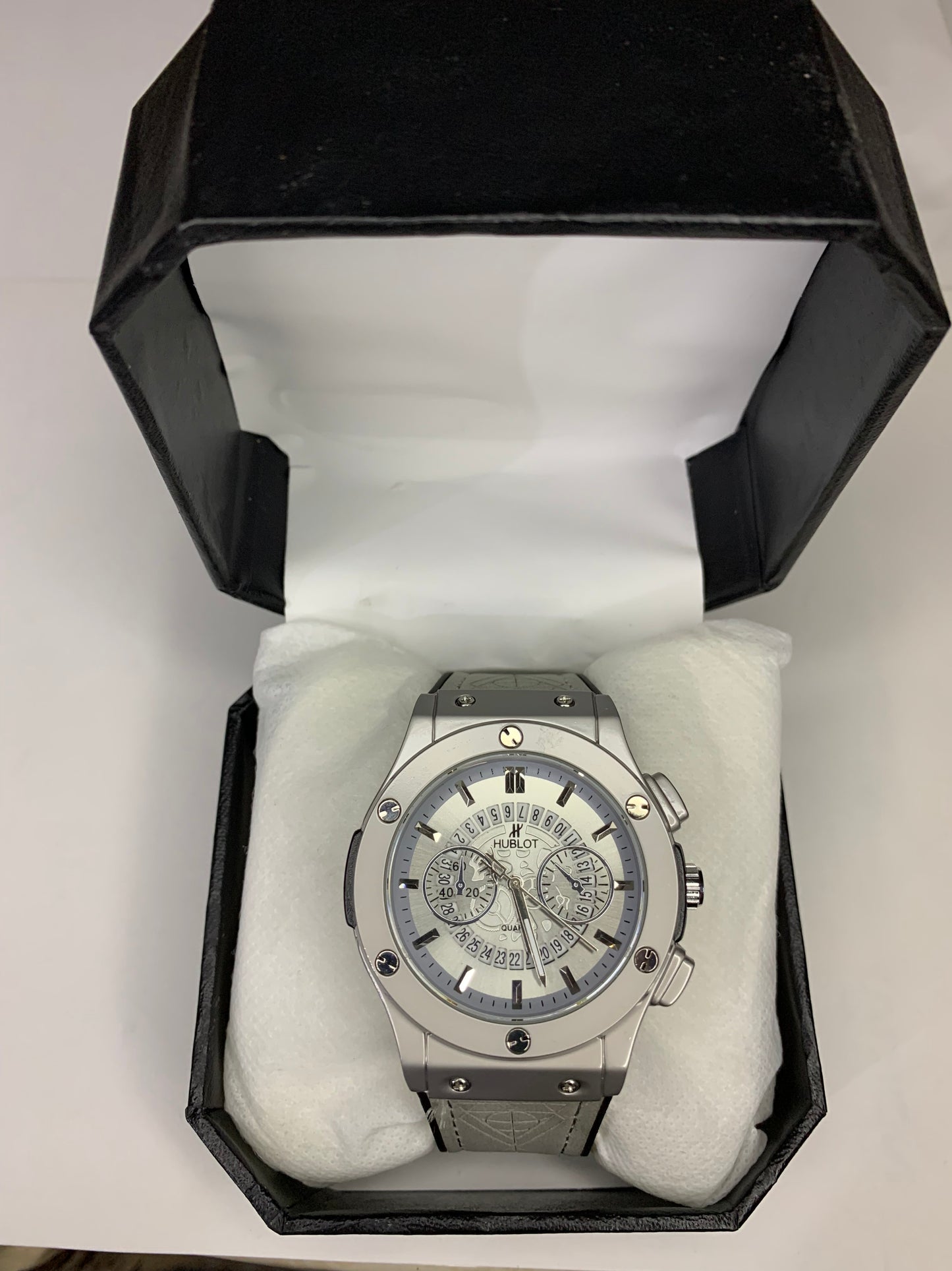 Luxury Hublot Style Men’s Watch with Master Lock, Faux Leather Strap & Aluminum Dial
